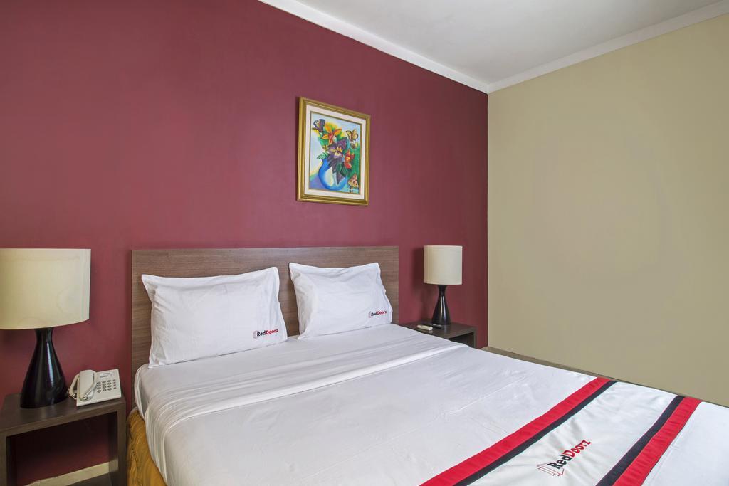 Reddoorz Premium @ Thamrin Kebon Sirih Hotel จาการ์ตา ภายนอก รูปภาพ