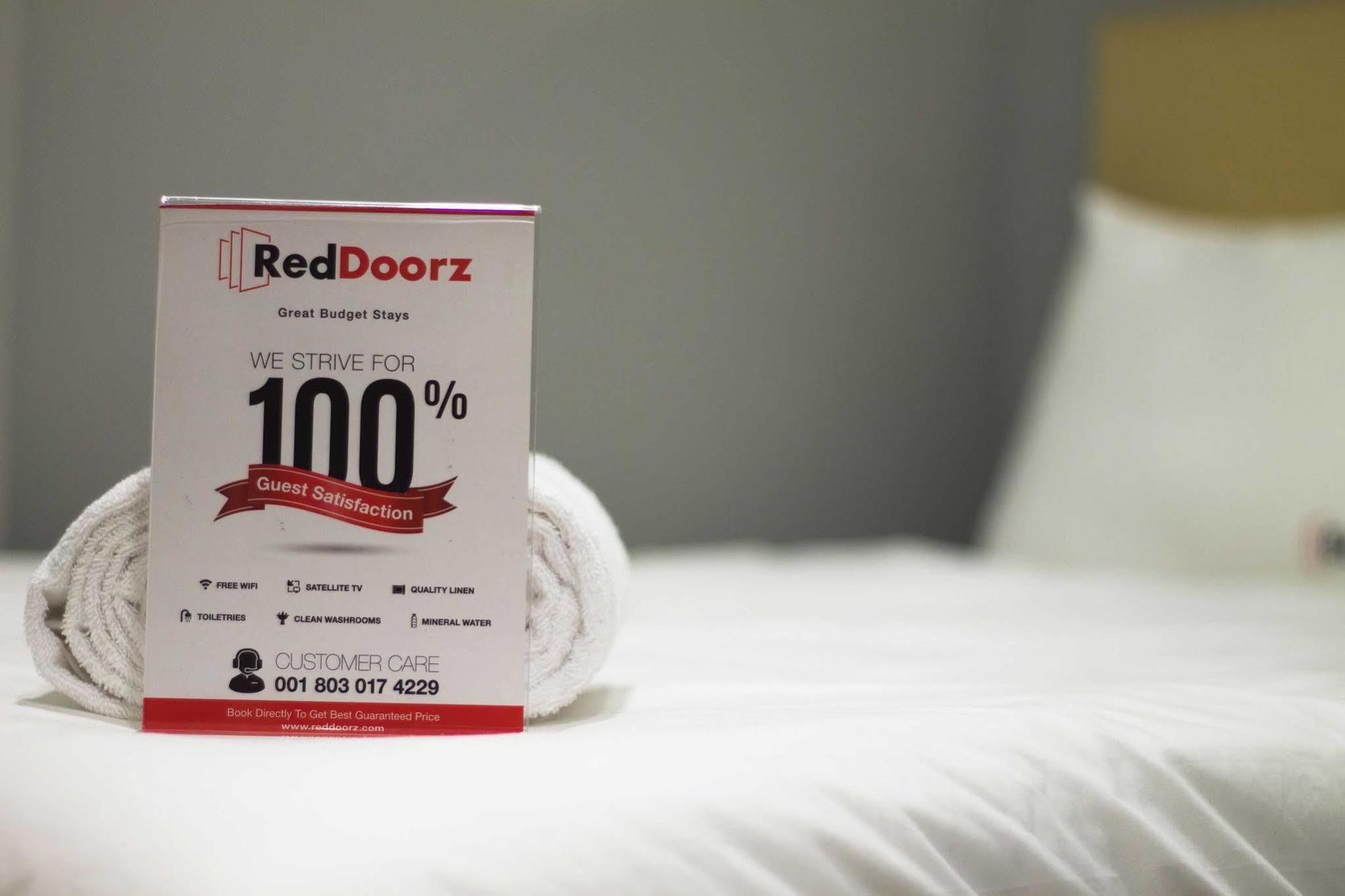 Reddoorz Premium @ Thamrin Kebon Sirih Hotel จาการ์ตา ภายนอก รูปภาพ