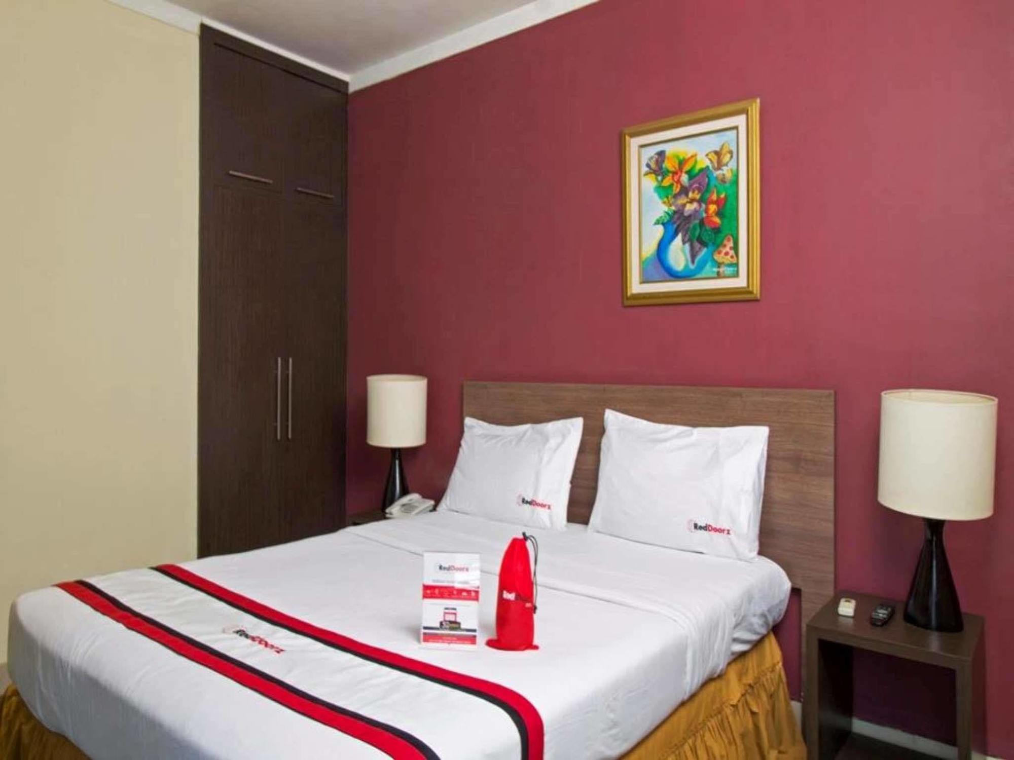 Reddoorz Premium @ Thamrin Kebon Sirih Hotel จาการ์ตา ภายนอก รูปภาพ