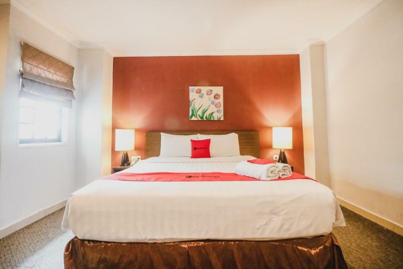 Reddoorz Premium @ Thamrin Kebon Sirih Hotel จาการ์ตา ภายนอก รูปภาพ